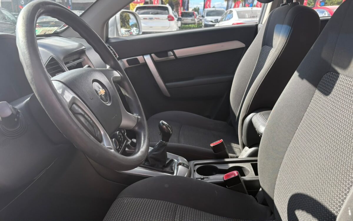 Chevrolet Captiva — foto 12 de 14