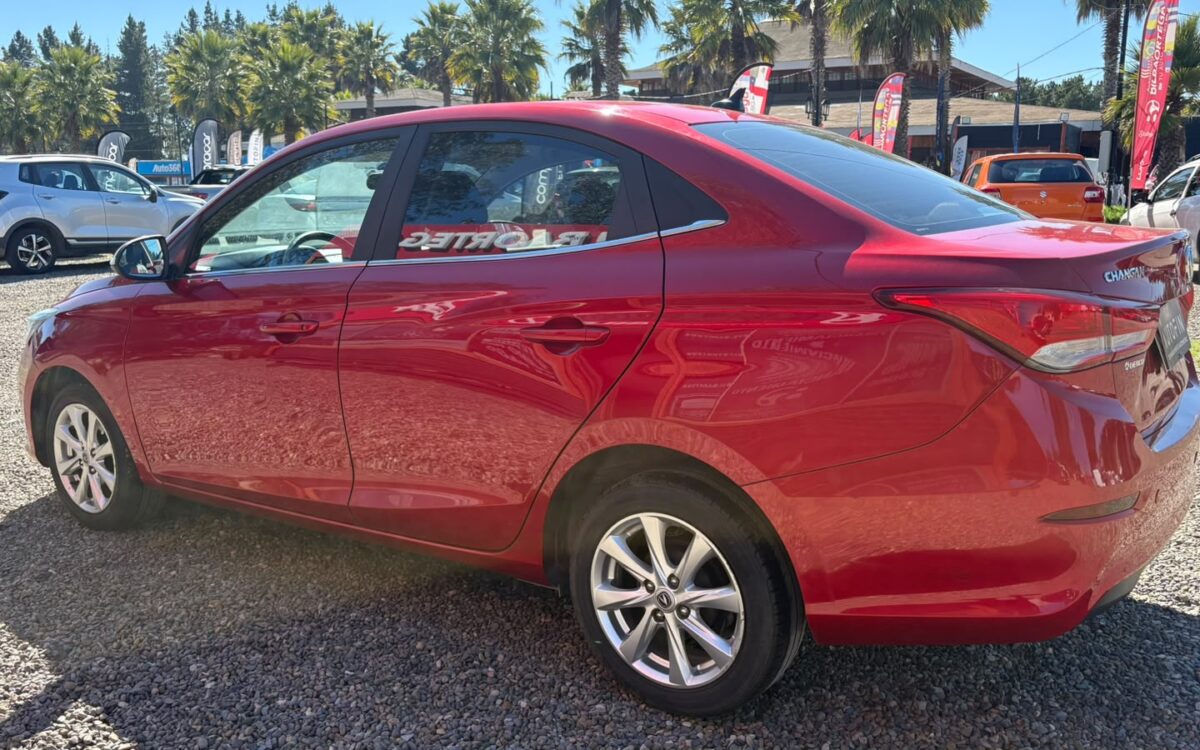 Changan Alsvin — foto 3 de 13