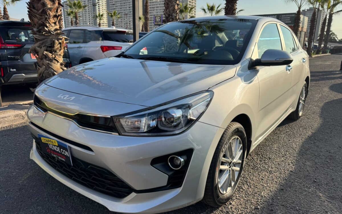 KIA Rio4 — foto 2 de 18