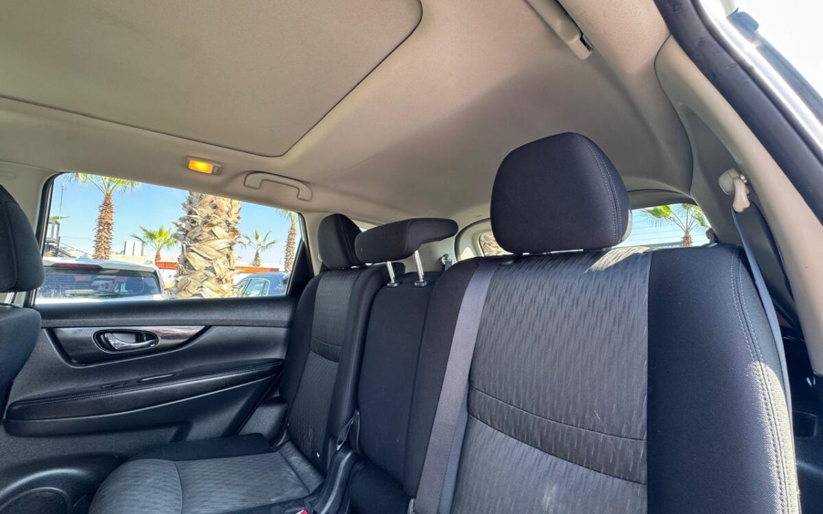 Nissan X-Trail — foto 14 de 18