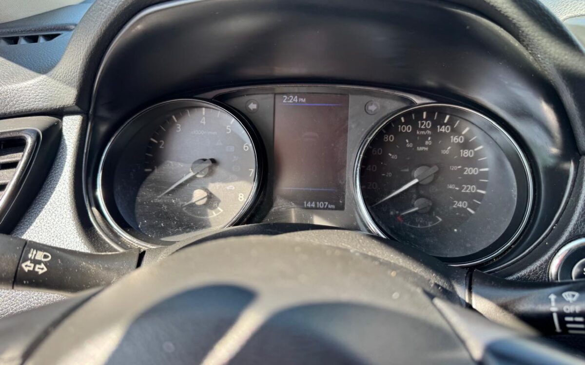 Nissan X-Trail — foto 18 de 18