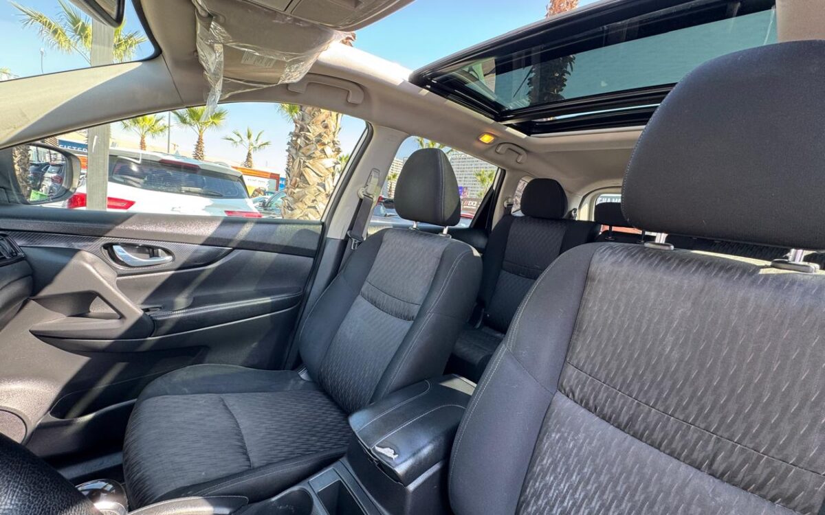 Nissan X-Trail — foto 12 de 18