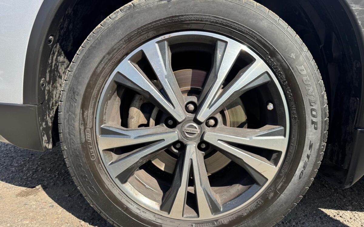 Nissan X-Trail — foto 17 de 18