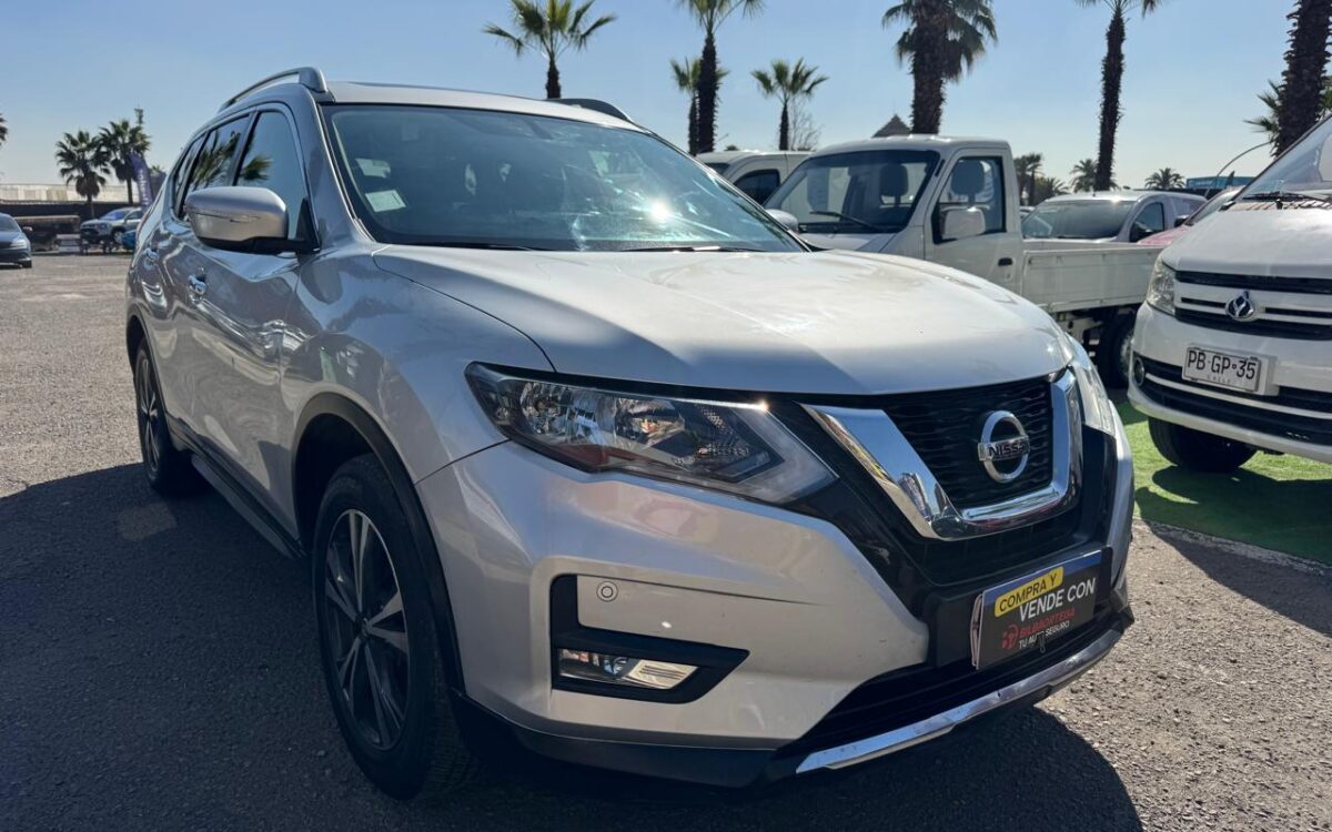 Nissan X-Trail — foto 7 de 18