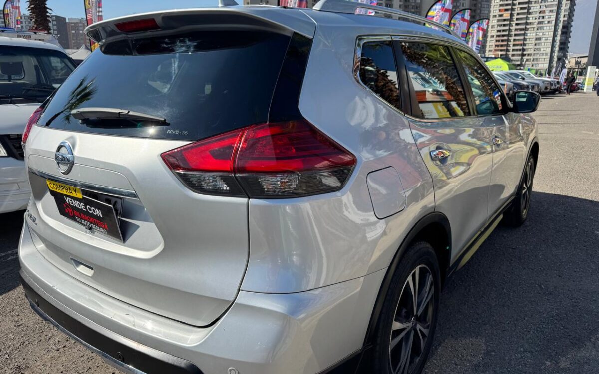 Nissan X-Trail — foto 6 de 18