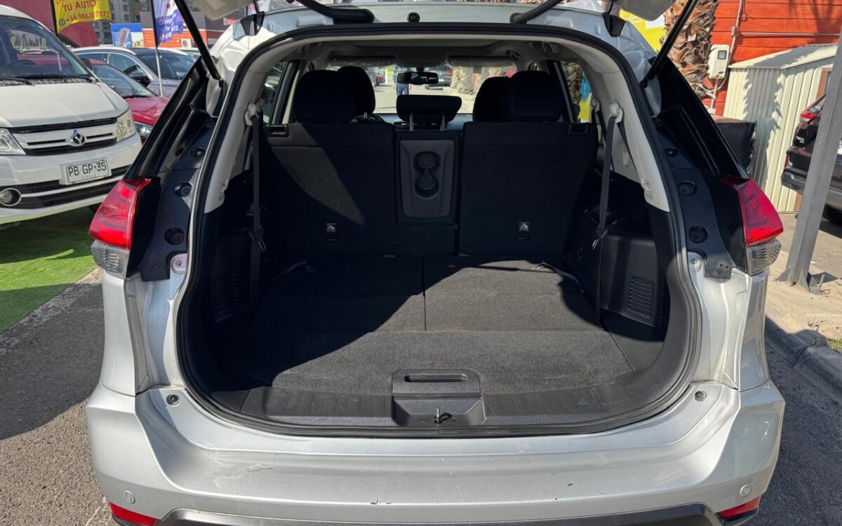 Nissan X-Trail — foto 5 de 18