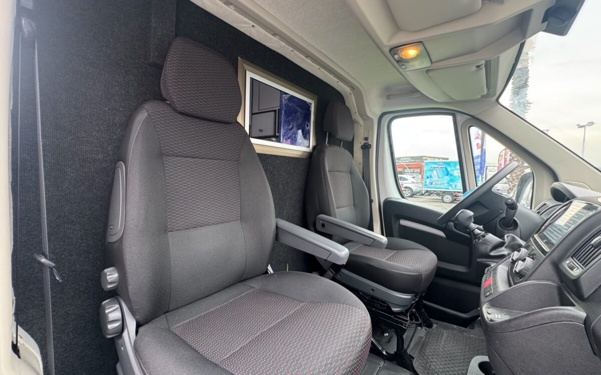 Fiat Ducato Ambulancia — foto 12 de 16