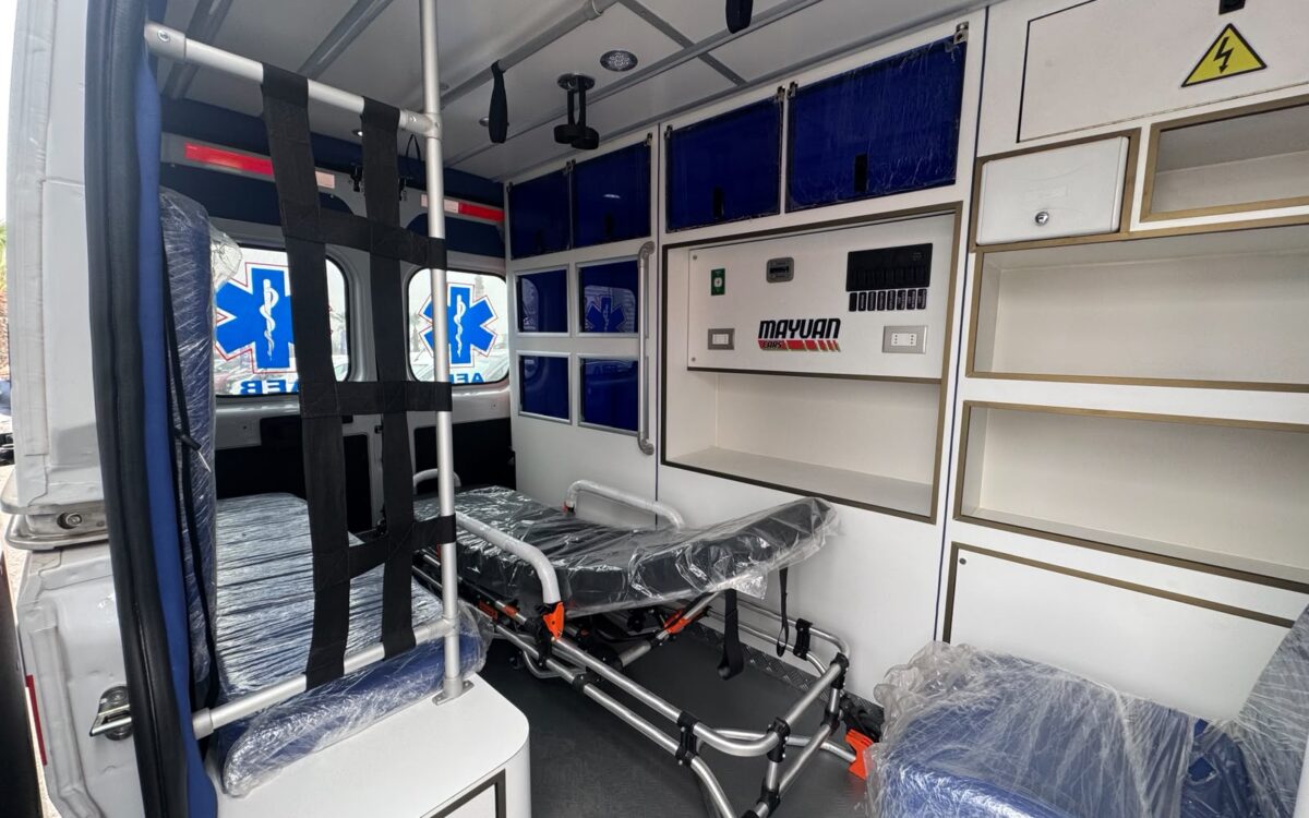 Fiat Ducato Ambulancia — foto 9 de 16