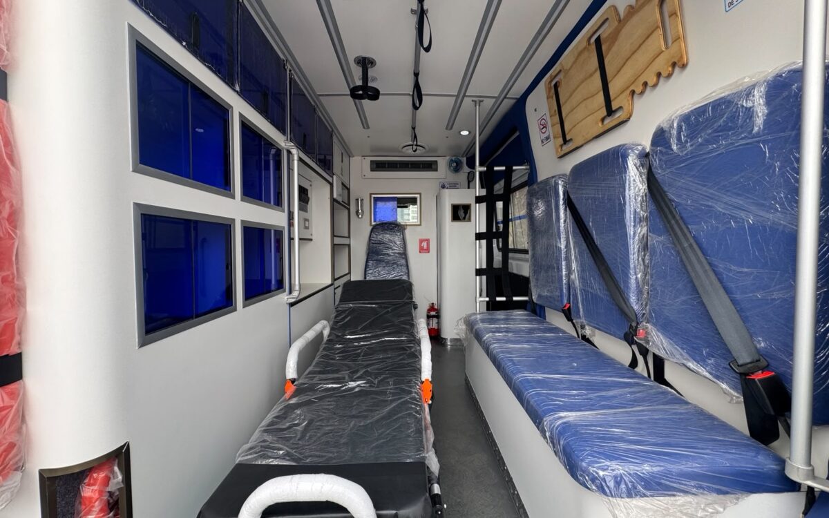 Fiat Ducato Ambulancia — foto 8 de 16