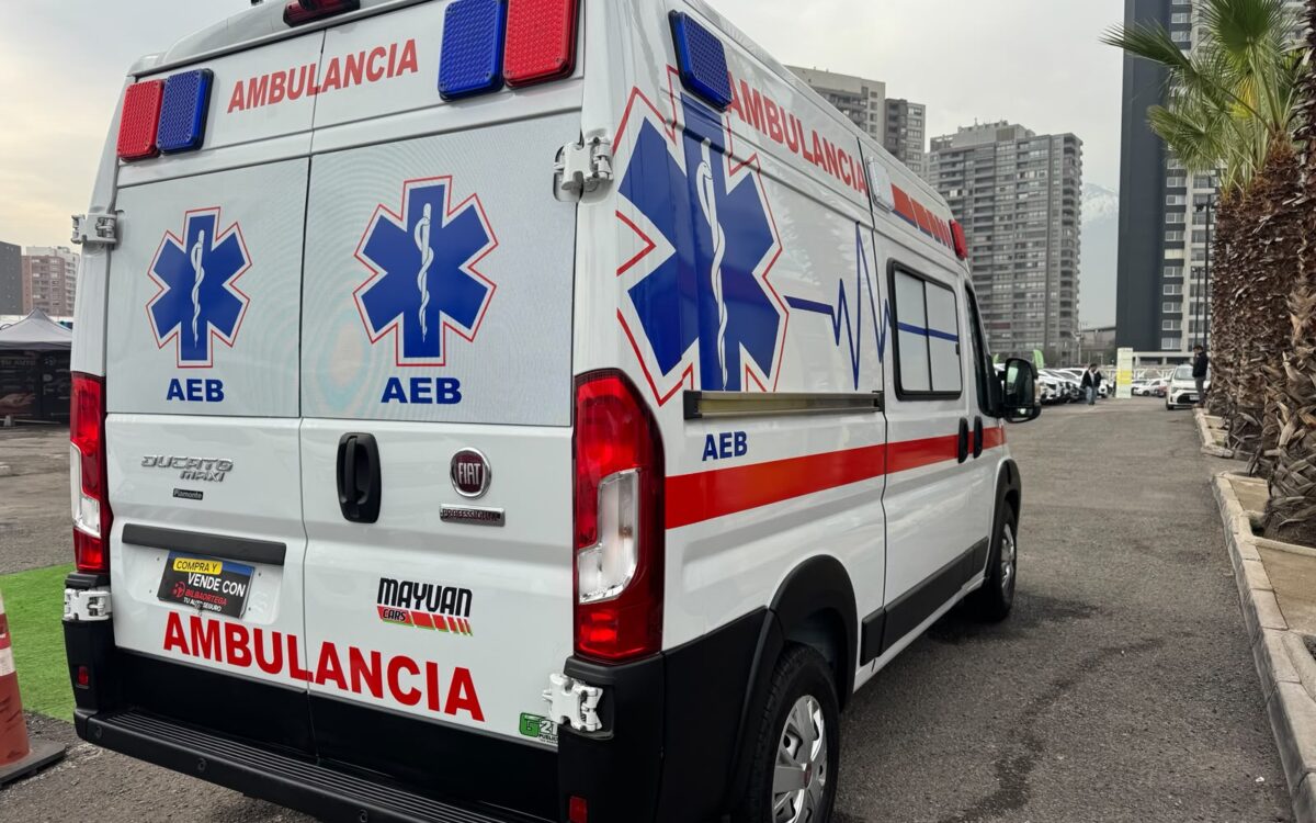 Fiat Ducato Ambulancia — foto 5 de 16