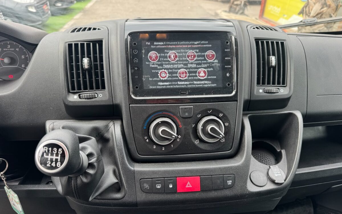 Fiat Ducato Ambulancia — foto 14 de 16