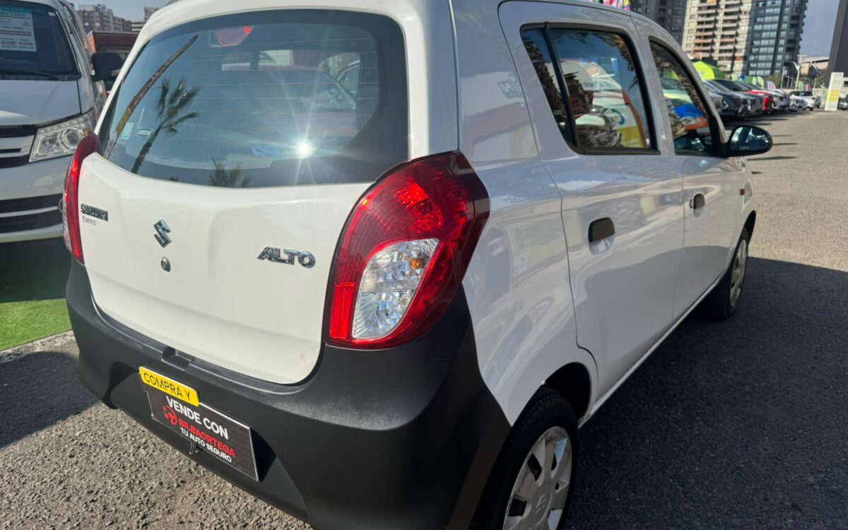Suzuki Alto Gl800 — foto 7 de 18